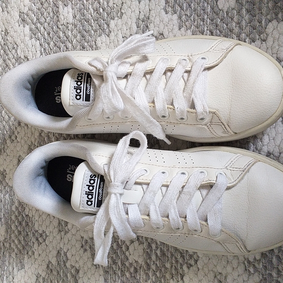 Adidas Cloudfoam Advantage Shoes - Picture 3 of 9